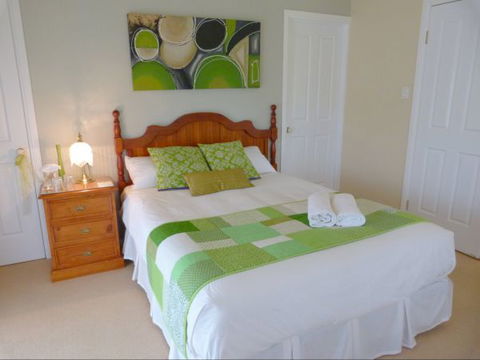 Grovely House Bed And Breakfast - Accommodation BNB 4