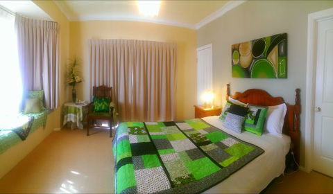 Grovely House Bed And Breakfast - Accommodation BNB 6