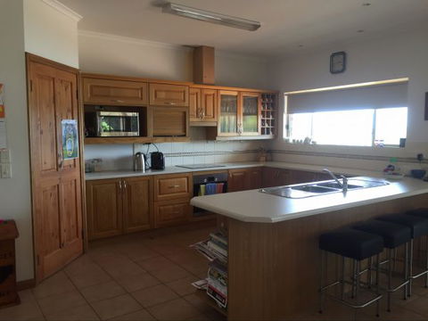 Limestone Ridge - Holiday House - Accommodation BNB 2