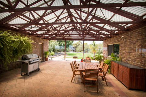 Limestone Ridge - Holiday House - Accommodation BNB 5