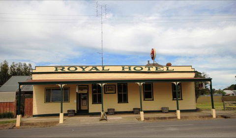 Royal Hotel Snake Valley - Accommodation BNB 0