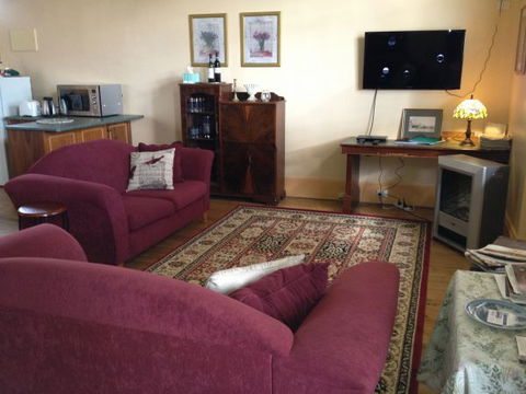 Savings Bank Of South Australia - Old Quorn Branch - Accommodation BNB 1