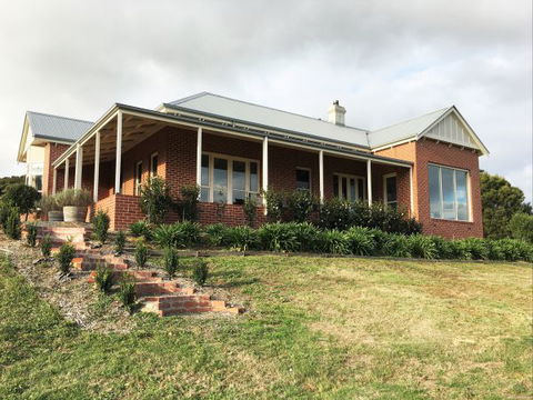 Shearer's Hill - Luxury Farm Stay - Accommodation BNB 0