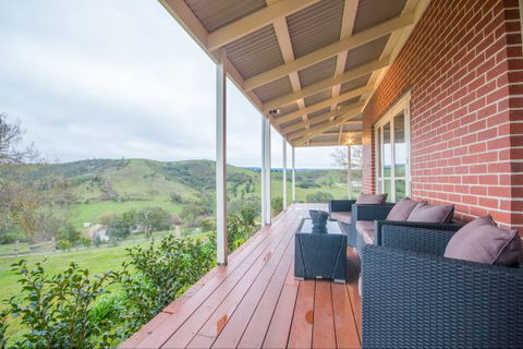 Shearer's Hill - Luxury Farm Stay - Accommodation BNB 6