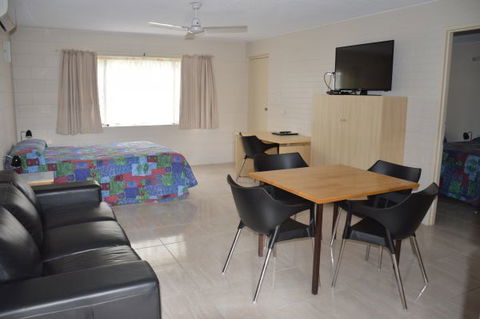 The Rover Holiday Units/Motel - Accommodation BNB 4