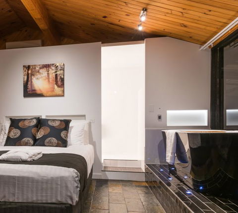 Waterfall Springs Retreat And Wildlife Sanctuary - Accommodation BNB 0