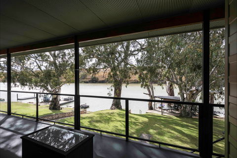 192 Page Drive Blanchetown -River Shack Rentals - Accommodation BNB 1