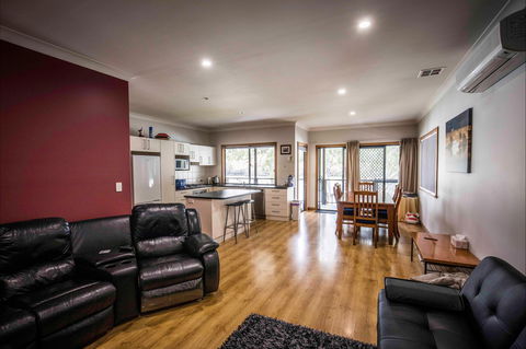 192 Page Drive Blanchetown -River Shack Rentals - Accommodation BNB 5