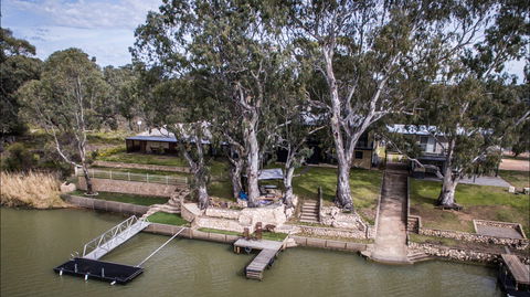 192 Page Drive Blanchetown -River Shack Rentals - Accommodation BNB 9