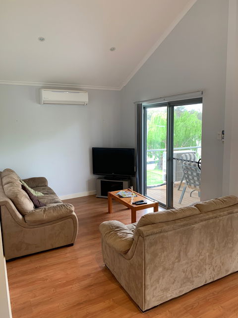 21 Old Murbko Road Morgan - River Shack Rentals - Accommodation BNB 1