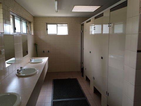 Ardern's Caravan Park Myrtleford - Accommodation BNB 5