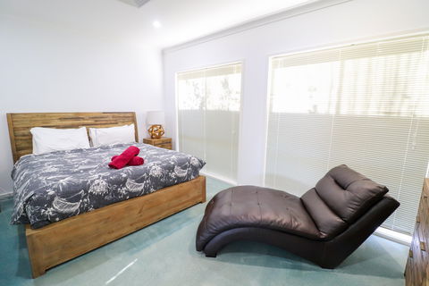 El Lago Jetty - Accommodation BNB 3