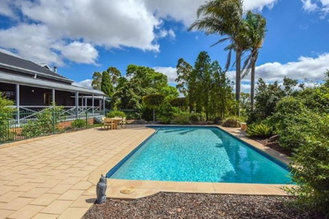 Forest Lodge Highfields - Accommodation BNB 5