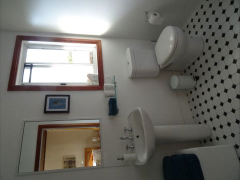 Le Piaf On Treasure Bed And Breakfast - Accommodation BNB 3