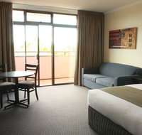 Adelaide Meridien Hotel  Apartments - Accommodation BNB