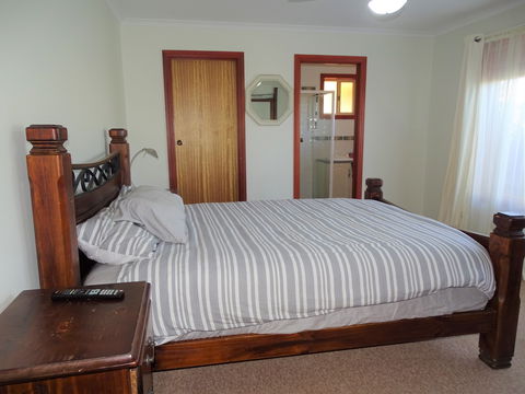 Marina Pathway - Accommodation BNB 5