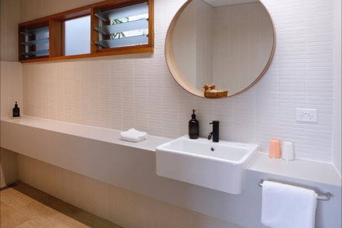 Studio At Careel Bay - Accommodation BNB 3