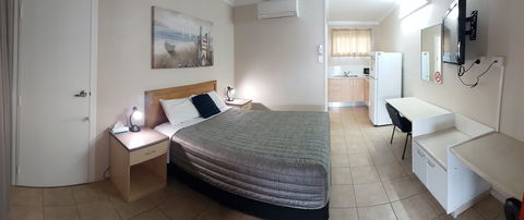 Tropic Coast Motel - Accommodation BNB 3