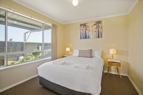 Eagle Heights Holiday Units - Scenic Unit - Accommodation BNB 1