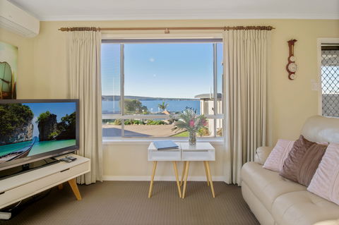 Eagle Heights Holiday Units - Scenic Unit - Accommodation BNB 4