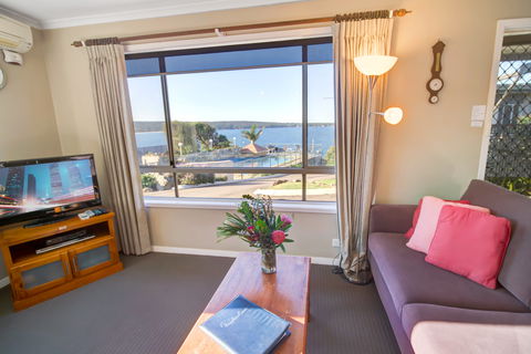 Eagle Heights Holiday Units - Scenic Unit - Accommodation BNB 7