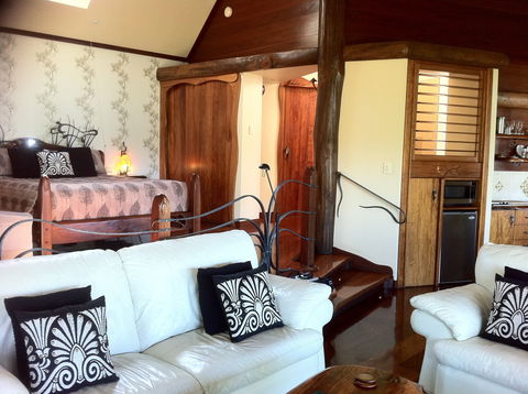 Secrets On The Lake - Accommodation BNB 2
