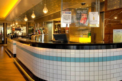 The Crown Hotel Motel - Accommodation BNB 1