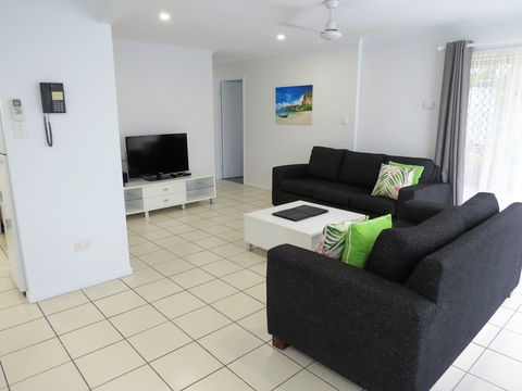The Shores Holiday Apartments - Accommodation BNB 0