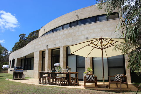 The Summer House - Accommodation BNB 1