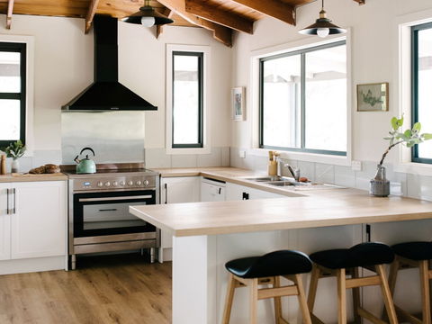 The Ridge House - Accommodation BNB 2