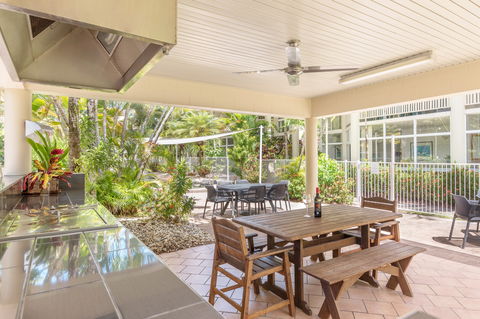Tropical Nites Holiday Townhouses - Accommodation BNB 0