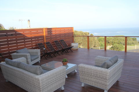 Waikiki - Beachfront Smiths Beach - Accommodation BNB 5
