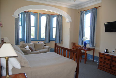 Airlie House Motor Inn - Accommodation BNB 1