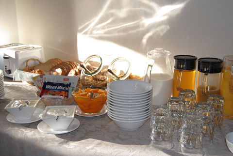Airlie House Motor Inn - Accommodation BNB 2