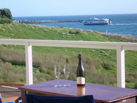 Ashendens At Penneshaw - Accommodation BNB 0