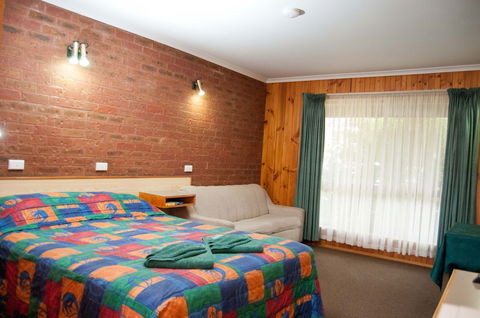 Country Roads Motor Inn Narrandera - Accommodation BNB 0