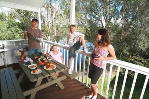 Kirra Beach Tourist Park - Accommodation BNB 2