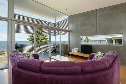 New York Loft Style Waterfront 3BR Holiday Home - Accommodation BNB 0