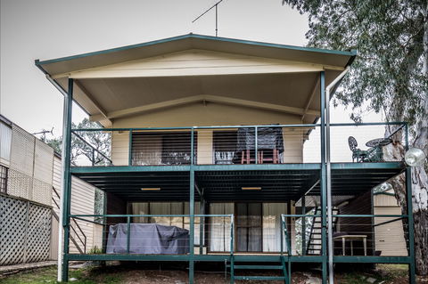 Page Drive Blanchetown  -River Shack Rentals - Accommodation BNB 0