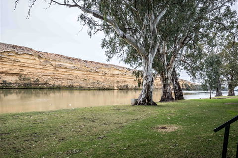 Page Drive Blanchetown  -River Shack Rentals - Accommodation BNB 1