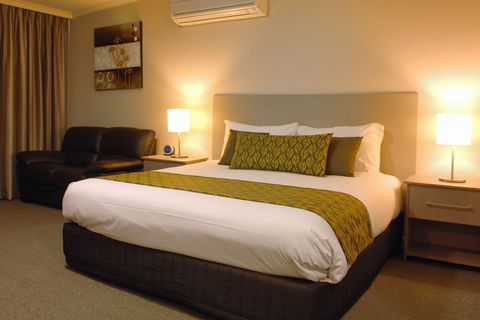Tower Motor Inn - Accommodation BNB 1