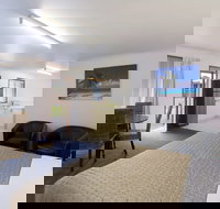 Best Western Colonial Village Motel - Accommodation BNB