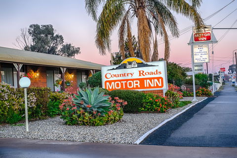 Country Roads Motor Inn - Accommodation BNB 0