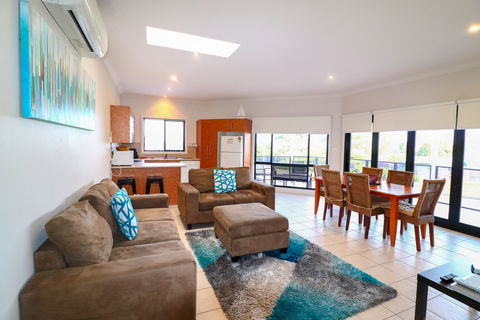 Flexi Five- Belmont - Accommodation BNB 1