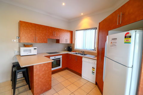 Flexi Five- Belmont - Accommodation BNB 2