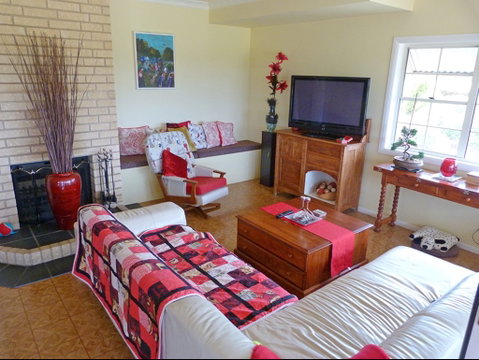 Grovely House Bed And Breakfast - Accommodation BNB 1