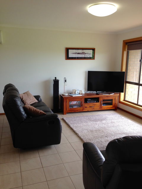 Springs Beach House - Accommodation BNB 0