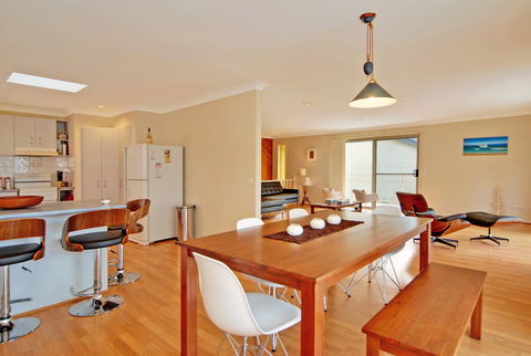 Vincentia Family Holiday Home - Accommodation BNB 2