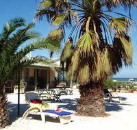 Tradewinds Seafront Apartments - Accommodation BNB