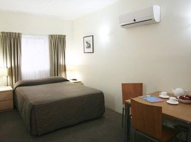 Club Motel - Accommodation BNB 5